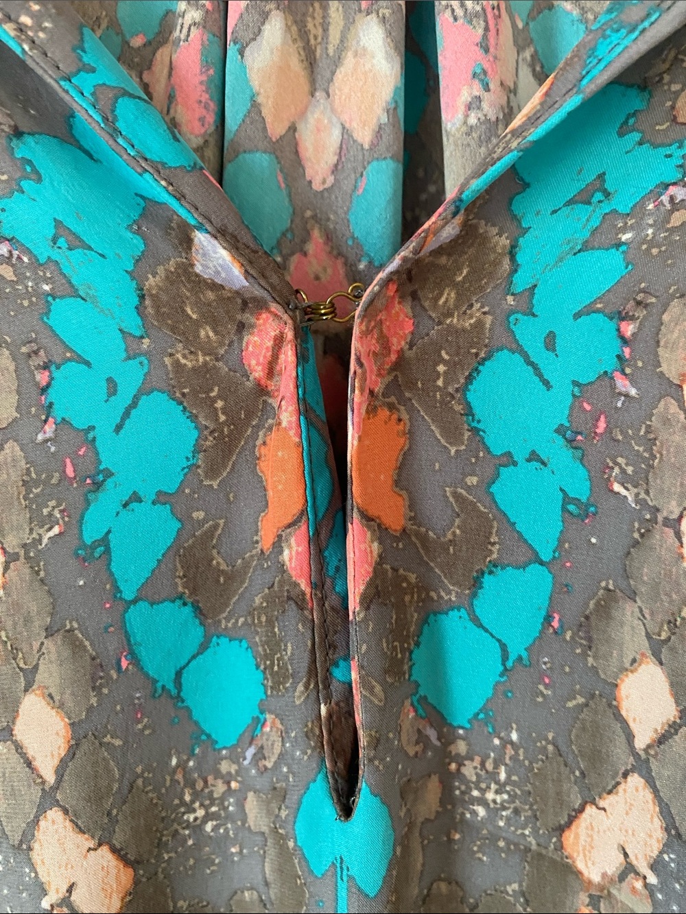 Alice & Trixie silk Coral Turquoise Miami Abstract Print Front Slit Maxi size L - Picture 8 of 14